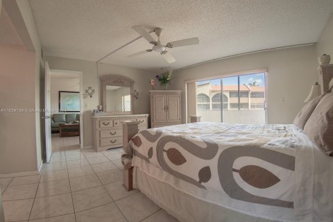 Copropriété à vendre à Sunrise, Floride: 2 chambres, 99.78 m2 № 1324485 - photo 13