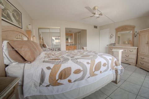 Copropriété à vendre à Sunrise, Floride: 2 chambres, 99.78 m2 № 1324485 - photo 14