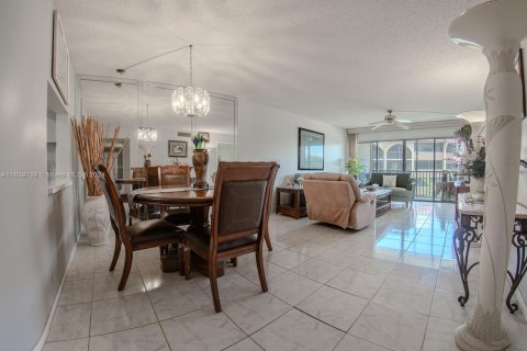 Copropriété à vendre à Sunrise, Floride: 2 chambres, 99.78 m2 № 1324485 - photo 4