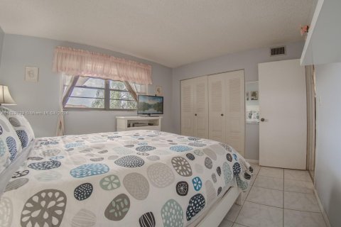 Copropriété à vendre à Sunrise, Floride: 2 chambres, 99.78 m2 № 1324485 - photo 21