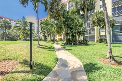 Copropriété à vendre à Pompano Beach, Floride: 1 chambre, 65.96 m2 № 938923 - photo 3