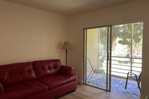 Condo in Pompano Beach, Florida, 1 bedroom  № 938923 - photo 26