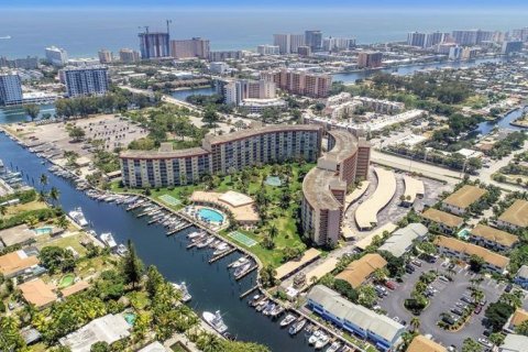 Copropriété à vendre à Pompano Beach, Floride: 1 chambre, 65.96 m2 № 938923 - photo 2