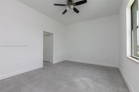 Casa en venta en Lehigh Acres, Florida, 3 dormitorios, 138.52 m2 № 568305 - foto 19