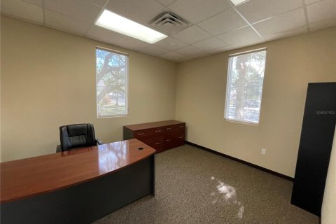 Propiedad comercial en alquiler en Tampa, Florida, 457.08 m2 № 861816 - foto 7