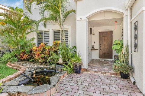 Adosado en venta en Miami, Florida, 4 dormitorios, 165.37 m2 № 1394785 - foto 4