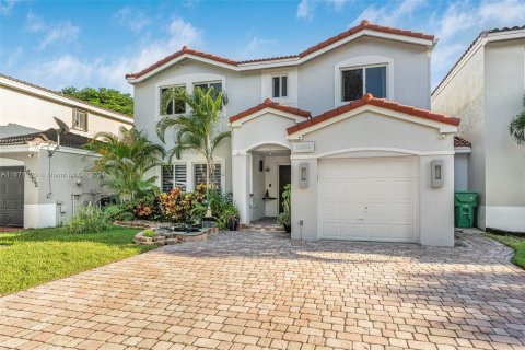 Adosado en venta en Miami, Florida, 4 dormitorios, 165.37 m2 № 1394785 - foto 3