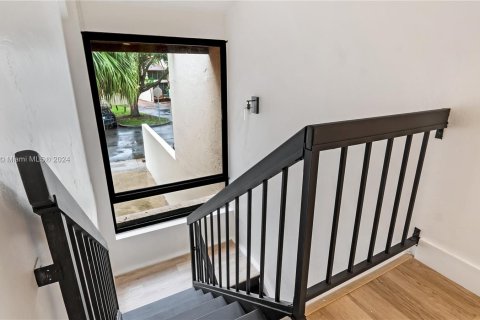 Adosado en venta en Miami, Florida, 3 dormitorios, 156.08 m2 № 1394834 - foto 20