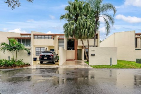 Adosado en venta en Miami, Florida, 3 dormitorios, 156.08 m2 № 1394834 - foto 5