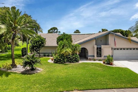 Villa ou maison à vendre à North Port, Floride: 3 chambres, 231.42 m2 № 1265545 - photo 5