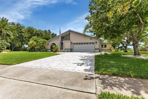 Villa ou maison à vendre à North Port, Floride: 3 chambres, 231.42 m2 № 1265545 - photo 3