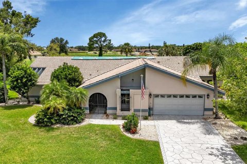 Villa ou maison à vendre à North Port, Floride: 3 chambres, 231.42 m2 № 1265545 - photo 2