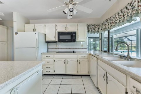 Villa ou maison à vendre à North Port, Floride: 3 chambres, 231.42 m2 № 1265545 - photo 30