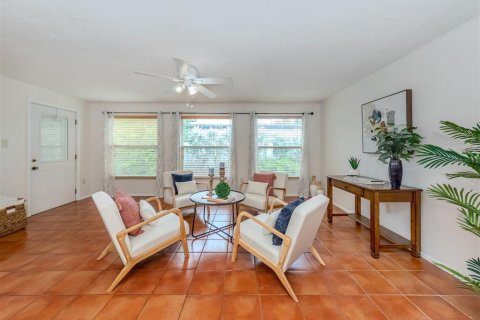 Casa en venta en North Port, Florida, 3 dormitorios, 175.21 m2 № 1265549 - foto 4