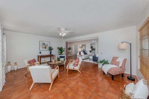 Casa en venta en North Port, Florida, 3 dormitorios, 175.21 m2 № 1265549 - foto 5