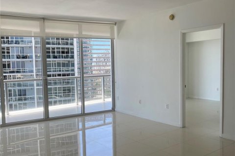 Condominio en venta en Miami, Florida, 2 dormitorios, 108.42 m2 № 1399992 - foto 3