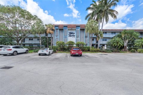 Copropriété à vendre à Fort Lauderdale, Floride: 2 chambres, 90.58 m2 № 1096390 - photo 19