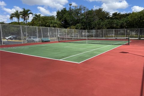 Condo in Tamarac, Florida, 1 bedroom  № 1220713 - photo 13