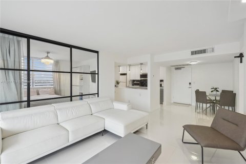 Copropriété à vendre à Pompano Beach, Floride: 2 chambres, 84.63 m2 № 1220663 - photo 4