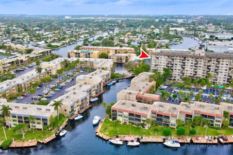 Condominio en venta en Pompano Beach, Florida, 2 dormitorios, 84.63 m2 № 1220663 - foto 22