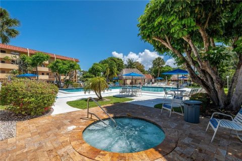 Copropriété à vendre à Pompano Beach, Floride: 2 chambres, 84.63 m2 № 1220663 - photo 30