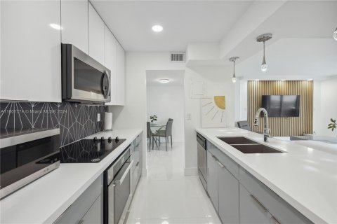 Copropriété à vendre à Pompano Beach, Floride: 2 chambres, 84.63 m2 № 1220663 - photo 12