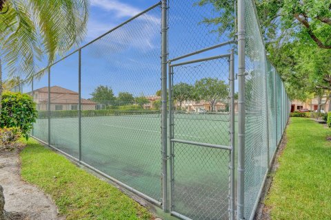 Townhouse in Pembroke Pines, Florida 2 bedrooms, 103.49 sq.m. № 1102234 - photo 2