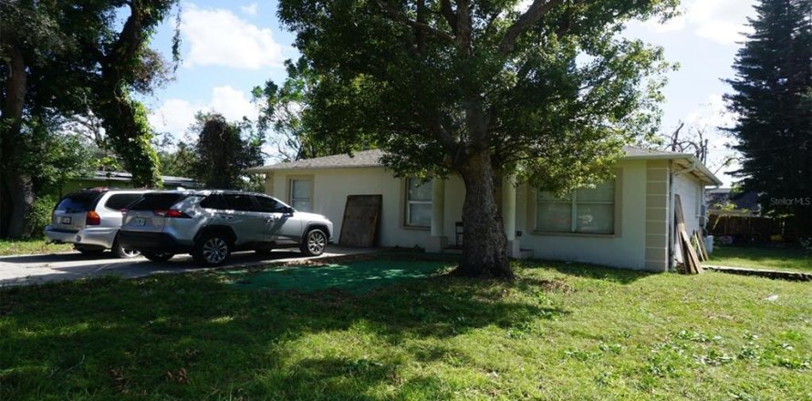 House in Tampa, Florida 3 bedrooms, 111.48 sq.m. № 1444226