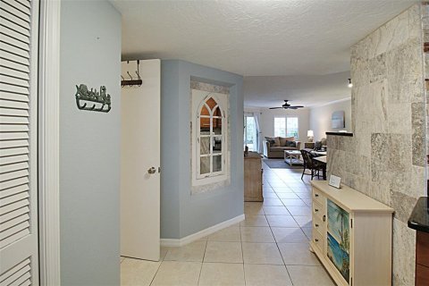 Condominio en alquiler en Sarasota, Florida, 2 dormitorios, 89.09 m2 № 930808 - foto 4