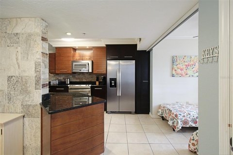 Condominio en alquiler en Sarasota, Florida, 2 dormitorios, 89.09 m2 № 930808 - foto 5