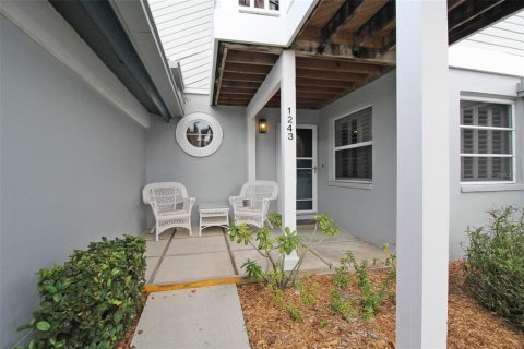 Condominio en alquiler en Sarasota, Florida, 2 dormitorios, 89.09 m2 № 930808 - foto 3