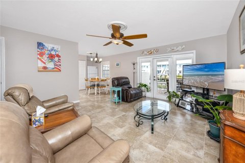 Copropriété à vendre à Saint Petersburg, Floride: 2 chambres, 76.64 m2 № 1367846 - photo 3