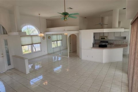 Villa ou maison à vendre à Punta Gorda, Floride: 3 chambres, 214.23 m2 № 411910 - photo 8