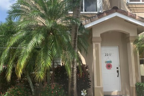 Townhouse in Homestead, Florida 2 bedrooms, 127.28 sq.m. № 829949 - photo 3