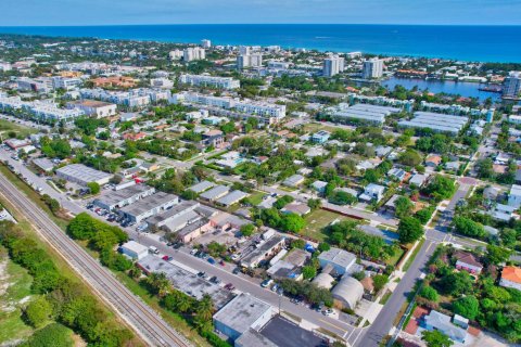 Propiedad comercial en venta en Delray Beach, Florida № 909918 - foto 7