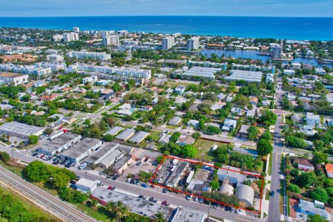 Propiedad comercial en venta en Delray Beach, Florida № 909918 - foto 4