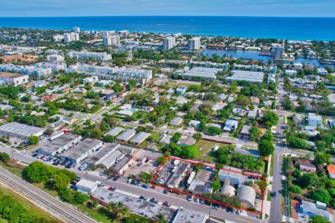 Propiedad comercial en venta en Delray Beach, Florida № 909918 - foto 12