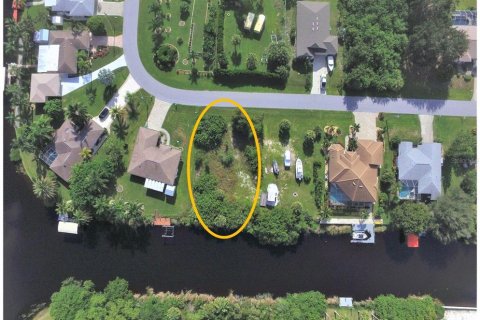 Terreno en venta en Port Charlotte, Florida № 946930 - foto 4