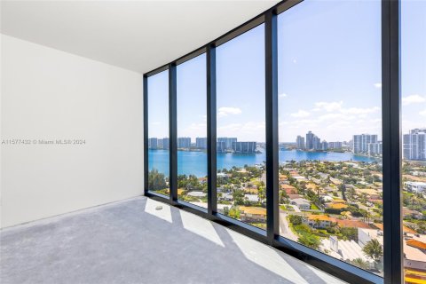 Condominio en venta en Sunny Isles Beach, Florida, 4 dormitorios, 330.27 m2 № 1150816 - foto 17