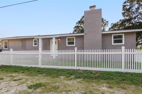 House in Southport, Florida 3 bedrooms, 126.35 sq.m. № 1312739 - photo 1