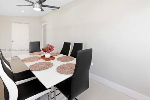 Casa en venta en Fort Lauderdale, Florida, 3 dormitorios, 99.87 m2 № 1188000 - foto 13