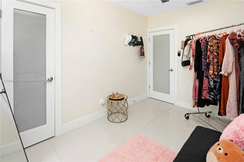 Casa en venta en Fort Lauderdale, Florida, 3 dormitorios, 99.87 m2 № 1188000 - foto 21