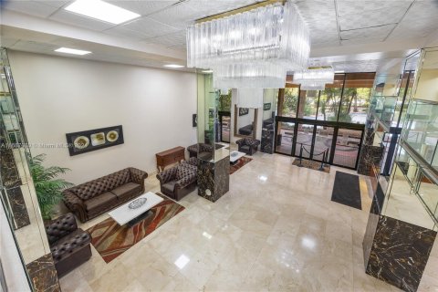 Condo in Sunny Isles Beach, Florida, 2 bedrooms  № 1427518 - photo 20