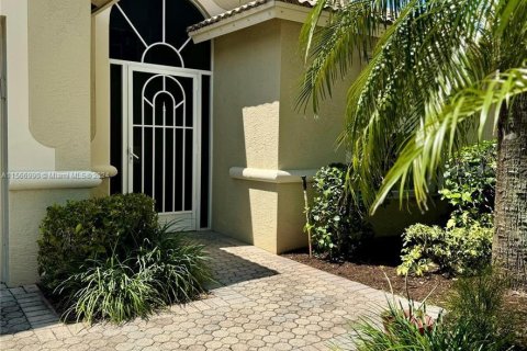 Villa ou maison à vendre à Boynton Beach, Floride: 3 chambres, 199.18 m2 № 1116448 - photo 2