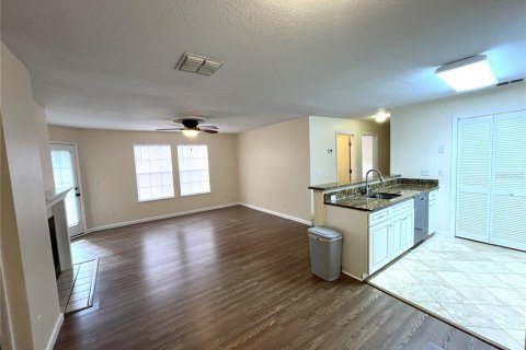 Condominio en venta en Orlando, Florida, 2 dormitorios, 92.07 m2 № 923466 - foto 11