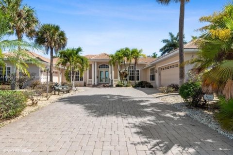 Casa en venta en Punta Gorda, Florida, 3 dormitorios, 334.26 m2 № 6189 - foto 5