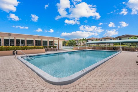 Condominio en venta en Tamarac, Florida, 1 dormitorio, 63.17 m2 № 1104482 - foto 6