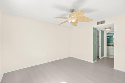 Condominio en venta en Tamarac, Florida, 1 dormitorio, 63.17 m2 № 1104482 - foto 10