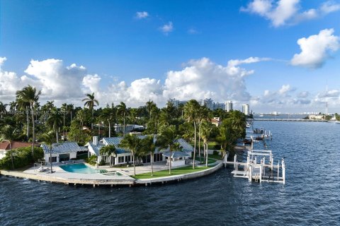 Villa ou maison à vendre à North Bay Village, Floride: 4 chambres, 287.44 m2 № 866485 - photo 24