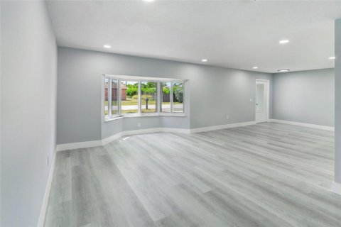 Casa en venta en Sunrise, Florida, 4 dormitorios, 170.66 m2 № 1155480 - foto 17